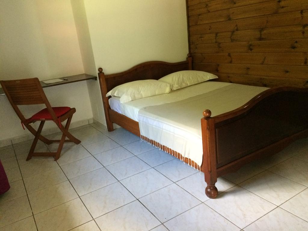 villa sofaia Sainte-Rose Esterno foto