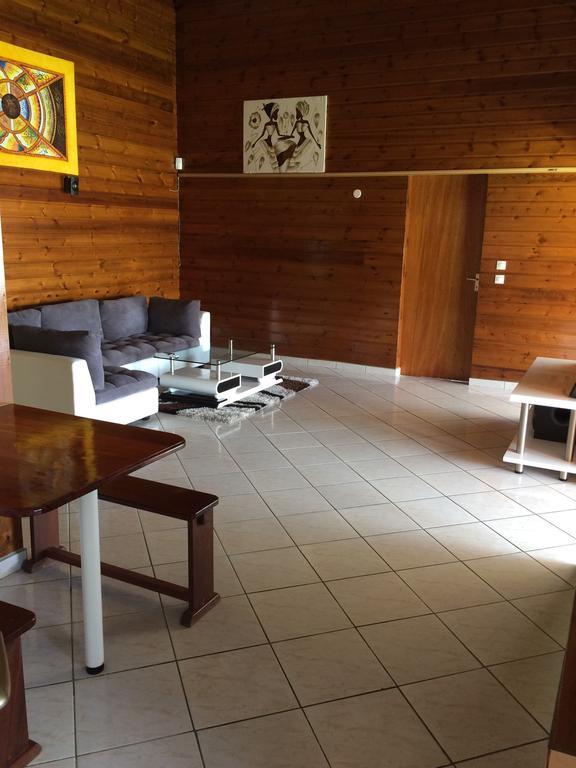 villa sofaia Sainte-Rose Esterno foto